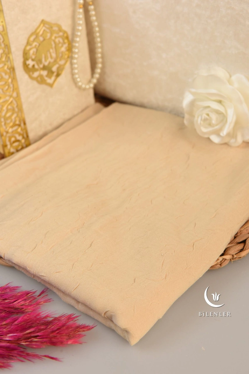 İnci Ahşap Kadife Kutulu Kur'an-ı Kerim Çeyizlik-hediyelik Set Krem Renk