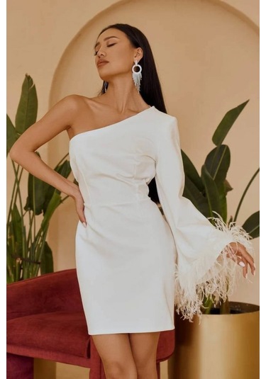 Yeni Sezon Kadın Kayık Yaka Uzun Kollu Püsküllü Sandy Mini Elbise Beyaz