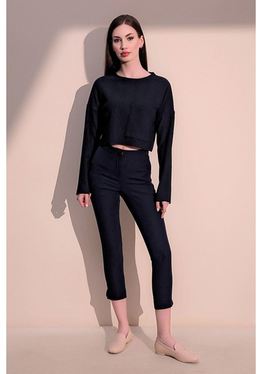 Kadın Lacivert Kendinden Dokulu Cepli Crop Sweatshirt, Salaş Kesim Lacivert