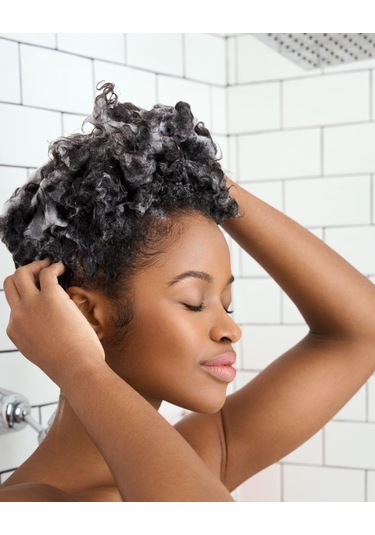 Cantu Angela Koruyucu Stiller Saç Temizleyici Ve Arındırıcı 296 Ml Kıvırcık Saçlar