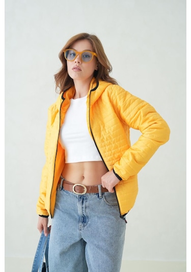 İçi Astarlı Su Ve Rüzgar Geçirmez Cepli Kapüşonlu Kadın Mont Sarı