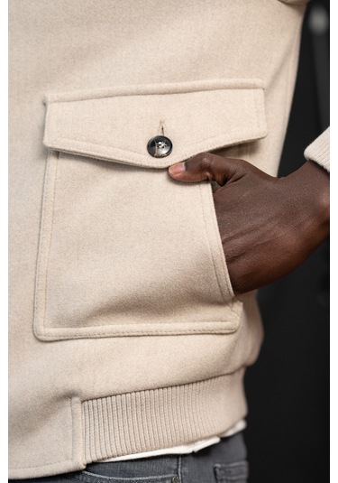 Slimfit Kürklü Sabit Yaka Beli Lastikli Astarlı Kaşe Mont Krem