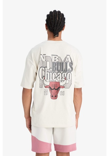 DeFactoFit NBA Chicago Bulls Oversize Geniş Kalıp Bisiklet Yaka Sırt Baskılı Kısa Kollu Tişört E2185AX25SMBG810