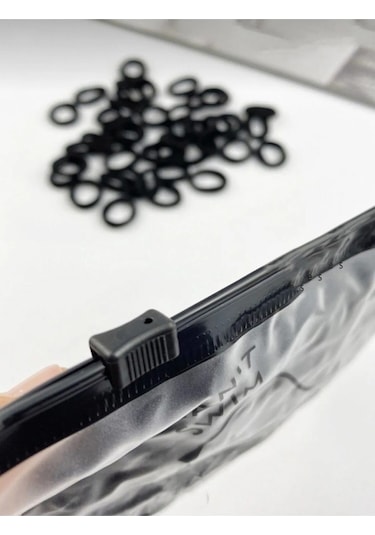 Shopiolog Plastik Su Geçirmez Çantalı Minik Lastik Toka Siyah