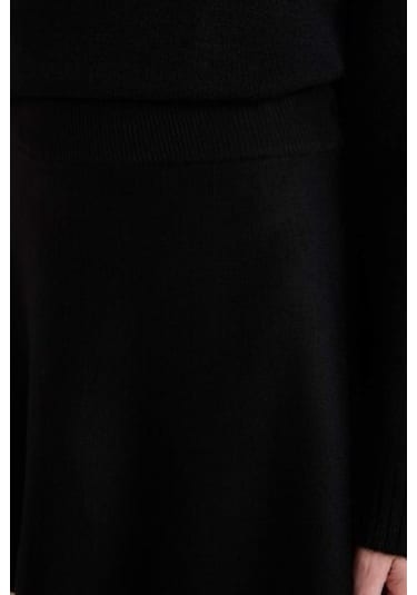 DeFacto A Form Volanlı Triko Mini Etek E5564AX24CWBK81 Siyah