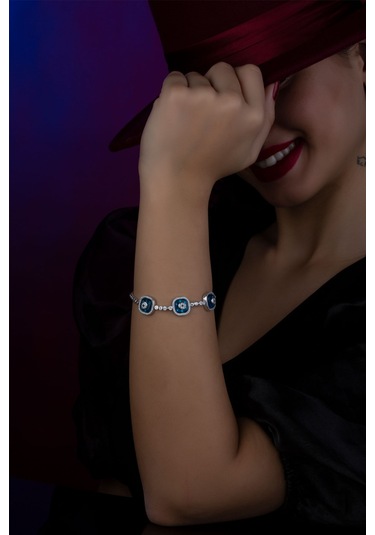 925 Ayar Gümüş Kare Mavi Gözlü Nazar Asansör Bileklik Uvps200121