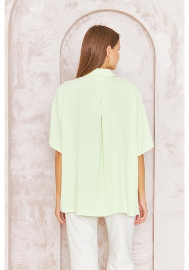 Kadın Yeşil Bol Kesim Kısa Kollu Gömlek Dm9005 Yeşil
