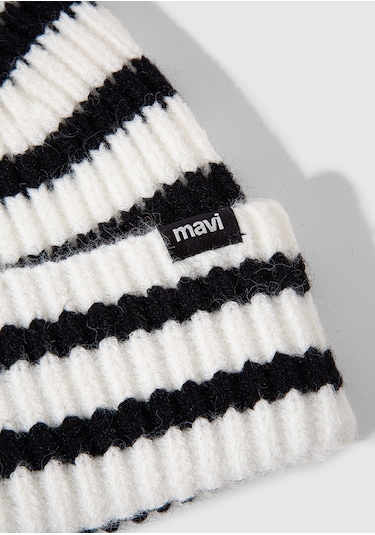 Mavi - Çizgili Beyaz Bere 1912804-620 Beyaz