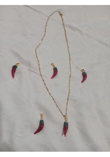 Biber Uçlu Çelik Kolye Kırmızı