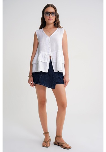 4722 Kadın V Yaka Fırfırlı Müslin Bluz Beyaz Beyaz