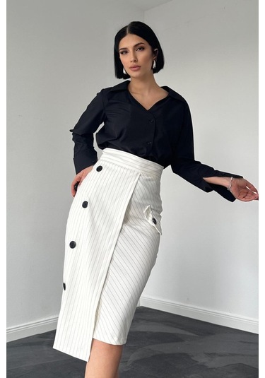 The İstanbul Beyaz Çizgili Poliviskon Etek Beyaz