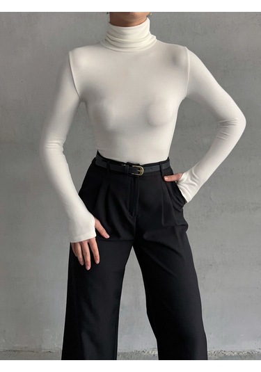 Kadın Parmak Detaylı Balıkçı Yaka Soft Bluz Ekru