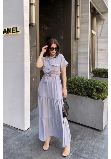 Gri Kısa Kol, Airobin Kumaş, Yarım Patlı, Kemerli/kuşaklı, Eteği Pliseli, Cepli Maxi Uzun Elbise Gri