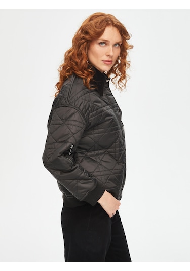 Kadife Yakalı Ribana Garnili Kapitone Mont 69438 U6943810 Siyah