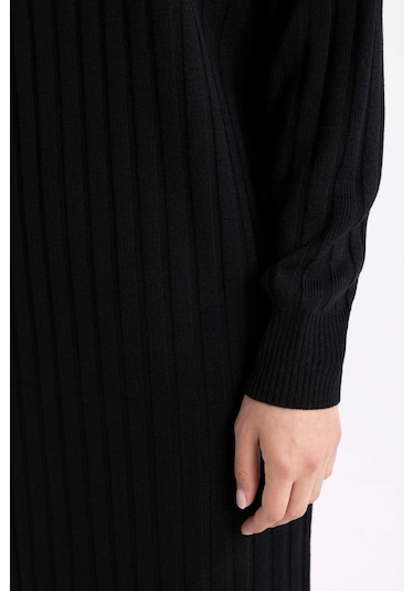 Defacto Regular Fit Yarım Balıkçı Yaka Basic Düz Uzun Kollu Triko Elbise W0986AZ24WNBK27 Siyah Defacto Regular Fit Yarım Balıkçı Yaka Basic Düz Uzun Kollu Triko Elbise W0986AZ24WNBK27 Siyah