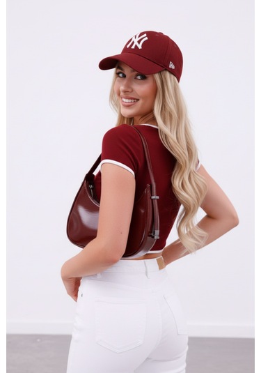 Zedefx Kadın Biyeli Yaka Detaylı T-shirt Bordo