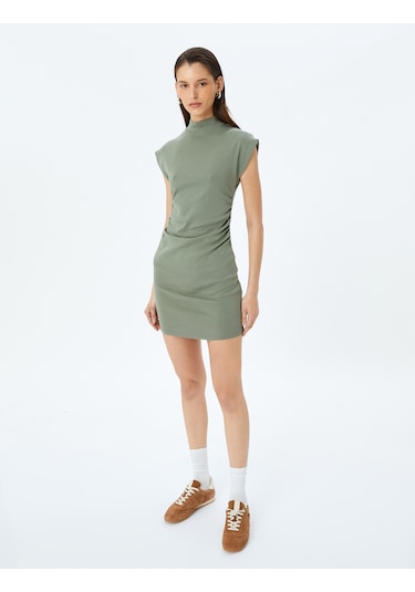 Koton Kap Kol Dik Yaka Slim Fit Mini Elbise Haki 5sak80090ek
