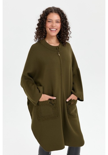 Kadın Dik Yaka Cebi Gül İşlemeli Fermuarlı Panço Haki Haki