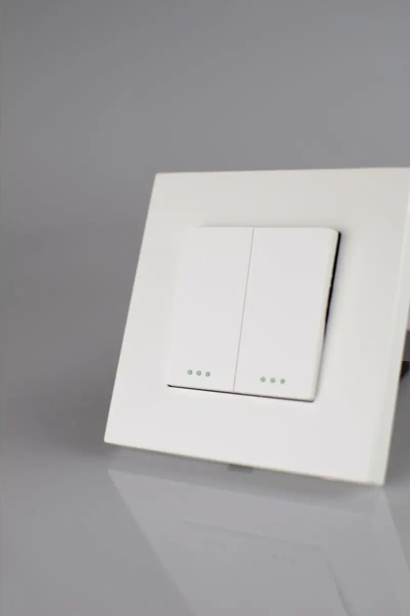 Vo'stabl Beş Aydınlatmasız Beyaz Düğmeli Anahtar 154083770