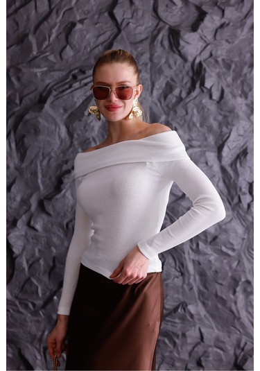Madonna Yaka Uzun Kollu Fitilli Kadın Bluz Beyaz
