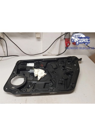 Mercedes 156 176 2012- Cam Krikosu Ön Sağ Oem No:a1767200279