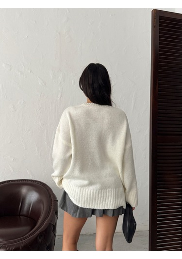 Kadın Yumuşak Dokulu Bisiklet Yaka Oversize Basic Triko Kazak Ekru