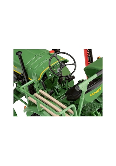 Revell Model Kit Fendt F20 Dieselross Tractor 07822
