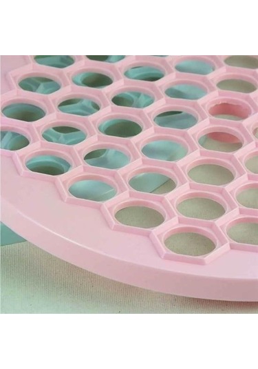 61 Bölmeli Petek Şekilli Pratik Mantı Kesici Açma Kalıbı Mantımatik Çok Renkli