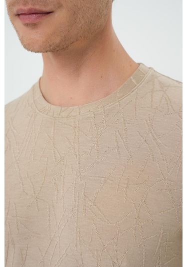 Comfort Fit Bisiklet Yaka Kabartma Desenli Casual Bej Tişört Ts 899 Bej