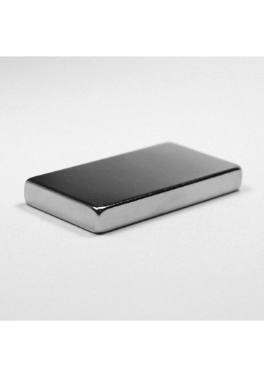 1 Adet Neodyum Mıknatıs Boy: 40mm En: 25mm Kalınlık: 5mm 40x25x5 Ndfeb Güçlü Mıknatıs