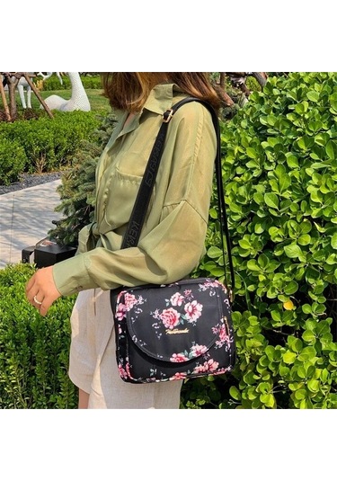 Novahub Kırmızı Çiçek Desenli Bayan Omuz Çantası - Naylon, Çok Cep, Fermuarlı, Gündelik Moda, Yüksek Kalite, Kadın Çantası Kırmızı