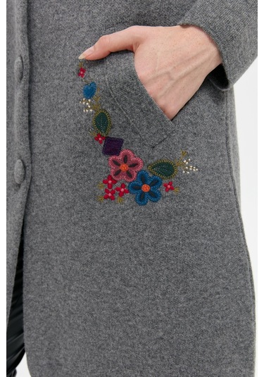 Desen Triko Kadın Dik Yaka Cebi İşlemeli Uzun Yün Kaban 24012 Füme Füme