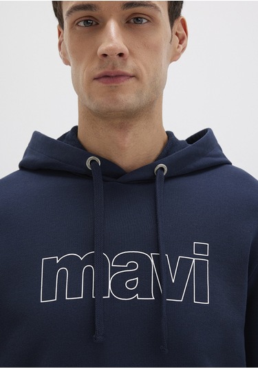 Mavi - Mavi Logo Baskılı Kapüşonlu Lacivert Sweatshirt 065606-284 Lacivert Mavi - Mavi Logo Baskılı Kapüşonlu Lacivert Sweatshirt 065606-284 Lacivert