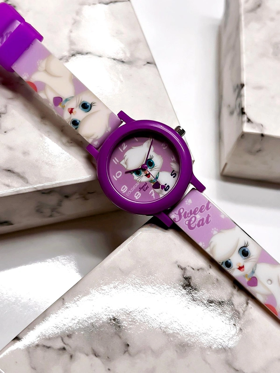 Coliseum Renkli Ve Figürlü Özel Kutulu Çocuk Kol Saati Ft.cls.ck11 Çok Renkli