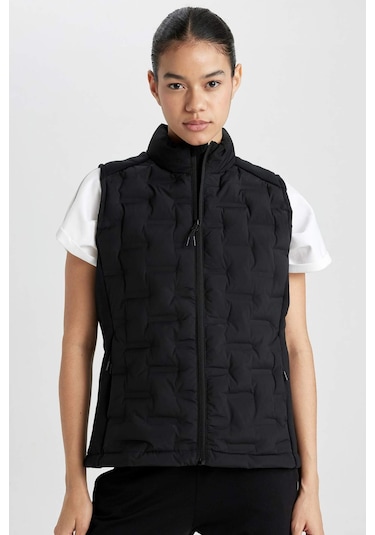 DeFactoFit Su İtici Rüzgar Geçirmez Slim Fit Dar Kesim Fermuarlı Şişme Sporcu Yelek B2069AX24SPBK81 Siyah