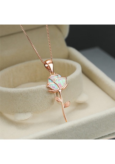 Beyaz Opal Çiçek Yaprak Kolye Gümüş