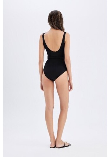 DeFacto x Declara V Yaka Mayo C5758AX24HSBK81 Siyah DeFacto x Declara V Yaka Mayo C5758AX24HSBK81 Siyah