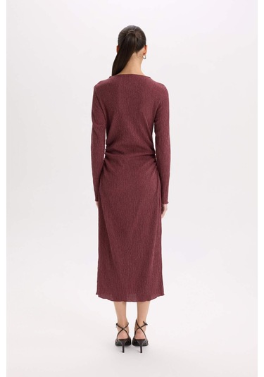 DeFacto Bodycon Vücudu Saran Yarım Balıkçı Yaka Basic Düz Bürümcük Uzun Kollu Midi Bordo Elbise D8643AX24AUBR438