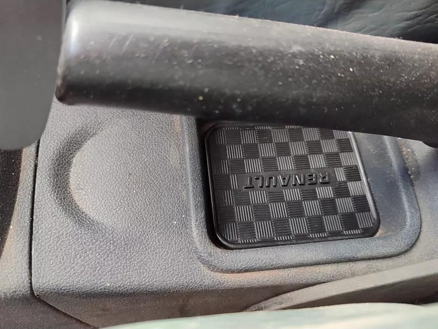 Gradicom Renault Logan 1. Üniversal Bardak Tutucu Ve Niş Paspasları. 163851025