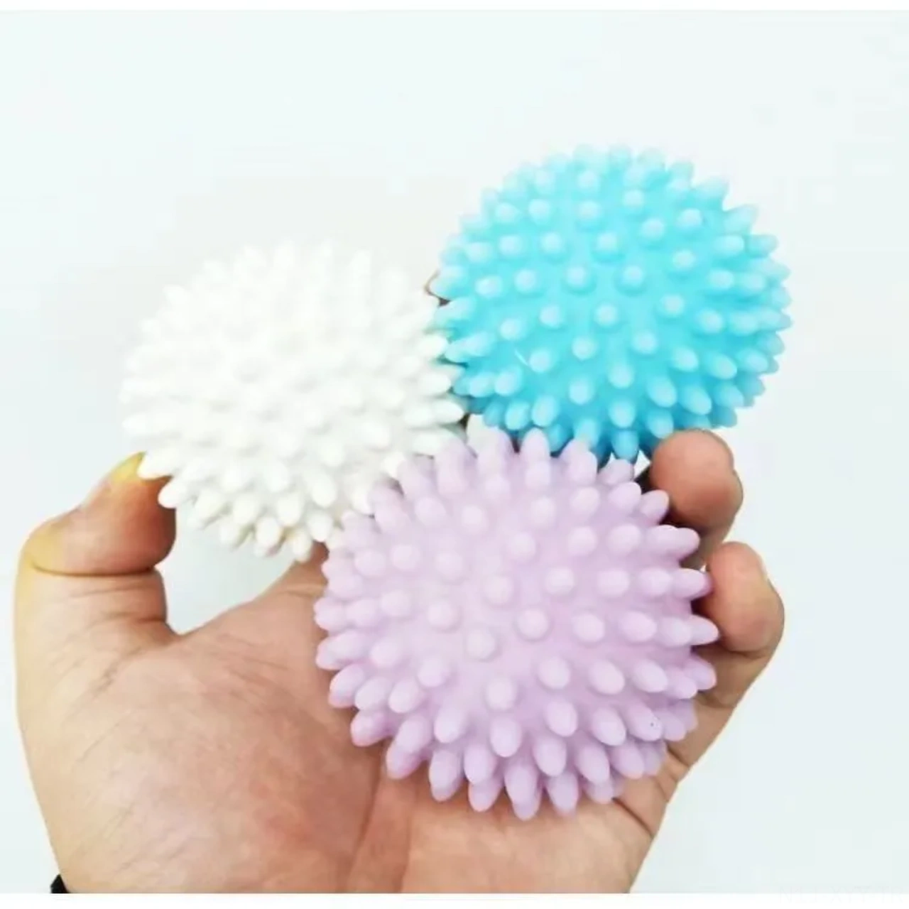 Yaleker Mavi Tpr Çamaşır Temizleme Topları 4 Adet - Kirlilik Kaldırıcı, Çarpışmayı Engellici, Tüy Toplayan, Statik Elektrikten Koruyucu Hijyenik Bakım Aleti Mavi