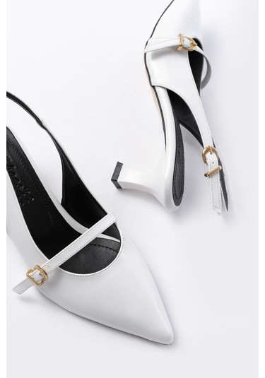 H-470 Beyaz Rugan Baret Tokalı Arkası Açık Günlük Kadın Sanda... Beyaz