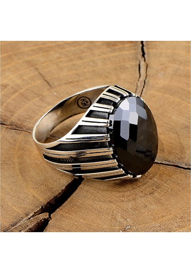 Fasetli Siyah Zirkon Taşlı Gümüş Erkek Yüzük