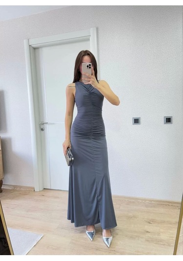 Bürümcük Kumaşlı İçi Astarlı Üzgülü Kolsuz Büzgülü Uzun Elbise - Füme Füme