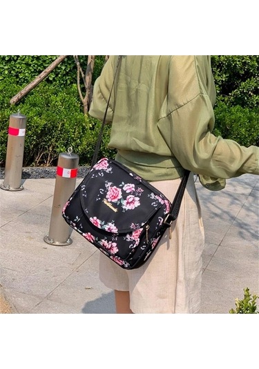 Novahub Kırmızı Çiçek Desenli Bayan Omuz Çantası - Naylon, Çok Cep, Fermuarlı, Gündelik Moda, Yüksek Kalite, Kadın Çantası Kırmızı