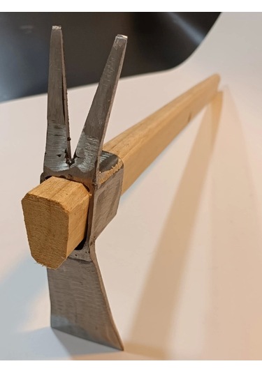 Sürmene Makas Çeliği Çatallı Kazma Bahçe Tarla Hobi 45cm