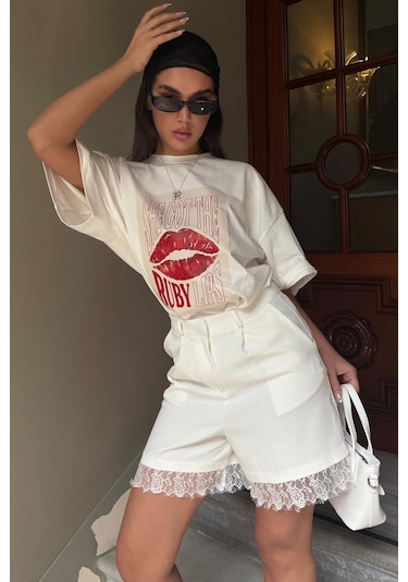 Madmext Beyaz Dantel Detay Şık Kadın Şort Mg2790