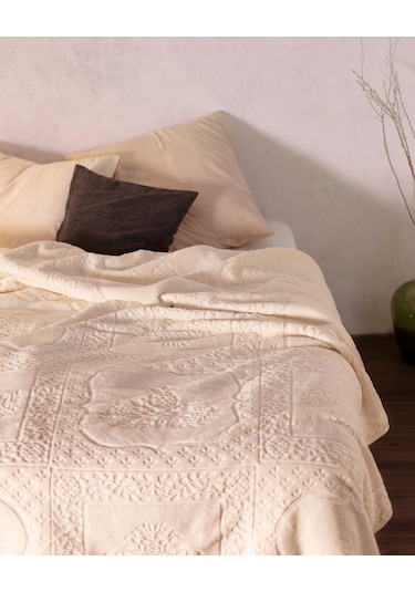 Madame Coco Rochelle Vizon Emboss Çift Kişilik Battaniye - Ekru 1kbatc0436çift Kişilik-ekru