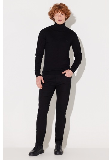 Lee Regular Fit Normal Kesim %100 Pamuk Balıkçı Yaka Siyah Triko Kazak L83CKF01 Siyah