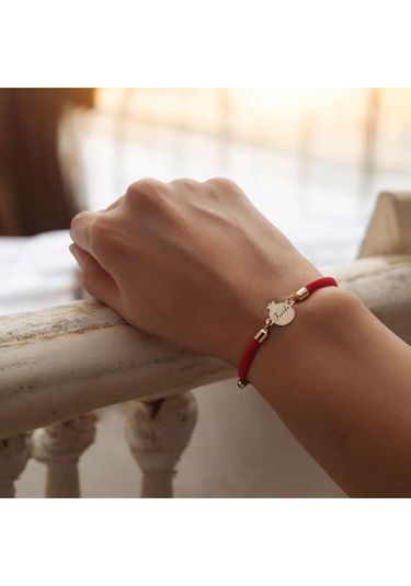 Feride İsmine Özel Nar Motifli İpek Örgülü 14 Ayar Altın Plakalı Hediye Bileklik-323isim-kırmızı Altın