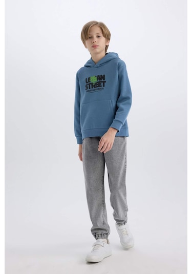 DeFacto Erkek Çocuk Kapüşonlu Baskılı Cepli İçi Yumuşak Tüylü Sweatshirt D6211A824CWBE88 DeFacto Erkek Çocuk Kapüşonlu Baskılı Cepli İçi Yumuşak Tüylü Sweatshirt D6211A824CWBE88